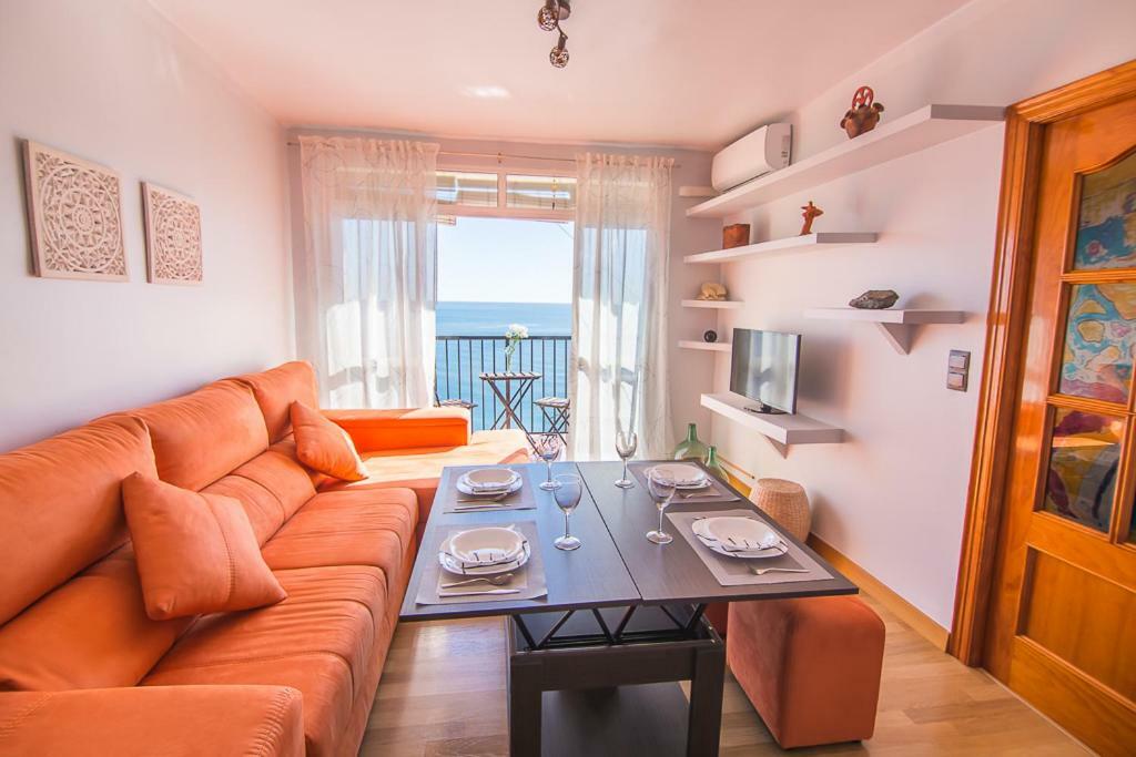 Piso Primera Linea De Playa Apartment Malaga Ngoại thất bức ảnh