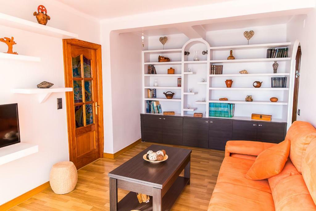 Piso Primera Linea De Playa Apartment Malaga Ngoại thất bức ảnh