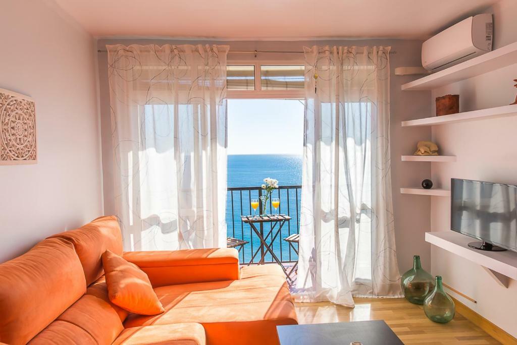 Piso Primera Linea De Playa Apartment Malaga Ngoại thất bức ảnh