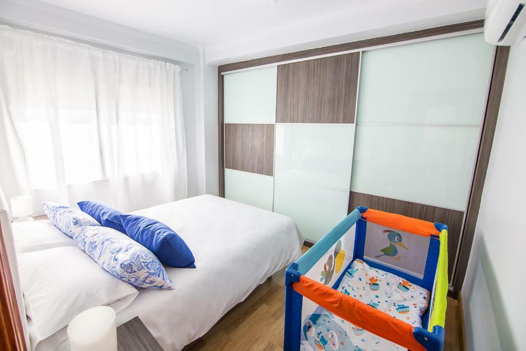 Piso Primera Linea De Playa Apartment Malaga Ngoại thất bức ảnh