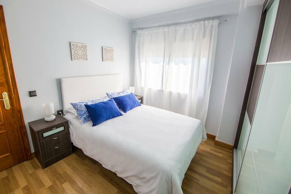 Piso Primera Linea De Playa Apartment Malaga Ngoại thất bức ảnh