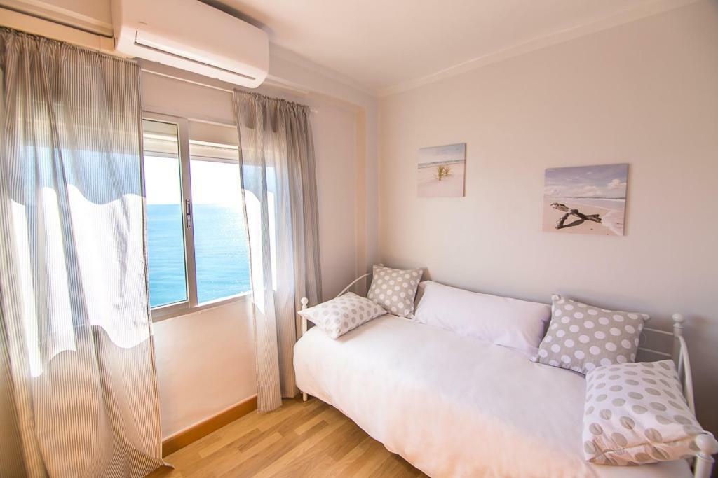 Piso Primera Linea De Playa Apartment Malaga Ngoại thất bức ảnh