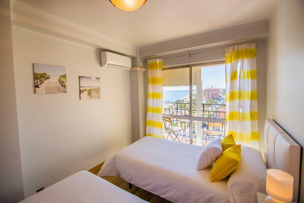 Piso Primera Linea De Playa Apartment Malaga Ngoại thất bức ảnh